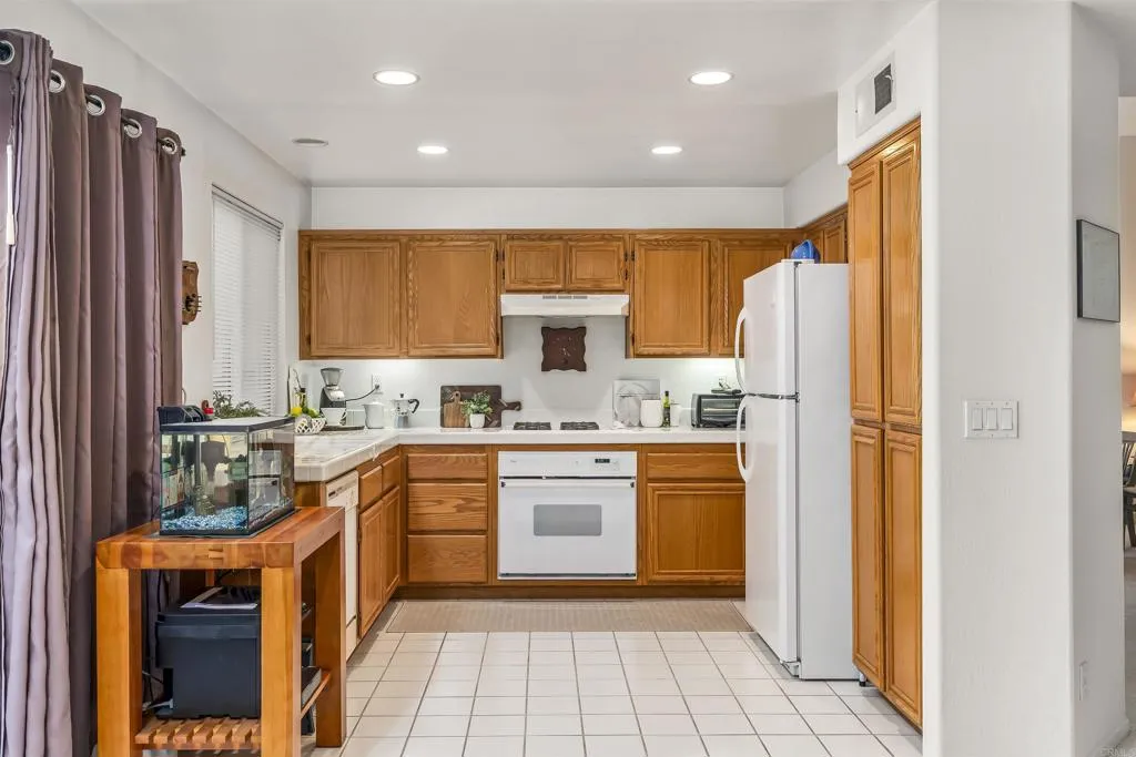 https://cdn.realtyfeed.com/cdn/127/306567371/992b4a61b8a5f9c997045f74b539ea27.webp
