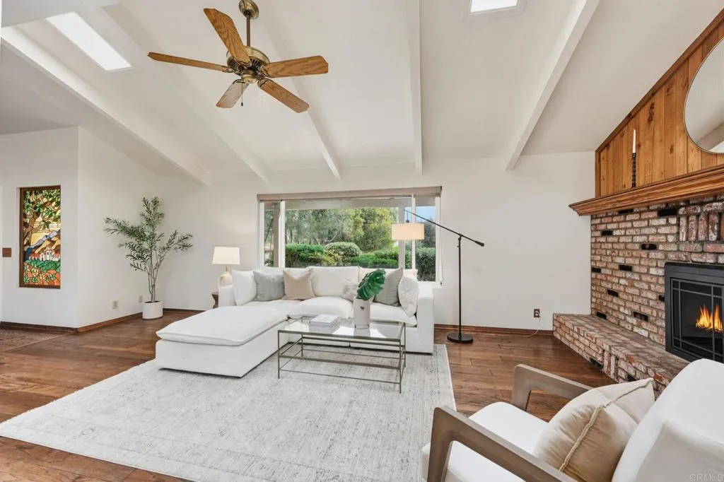 https://cdn.realtyfeed.com/cdn/127/306567438/252094761cb755fd2cbe29f0033344d1.webp