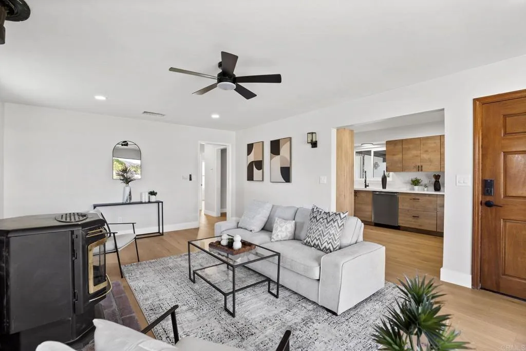 https://cdn.realtyfeed.com/cdn/127/306567439/79f4635a8ef11815ddc09e787efe1ef4.webp