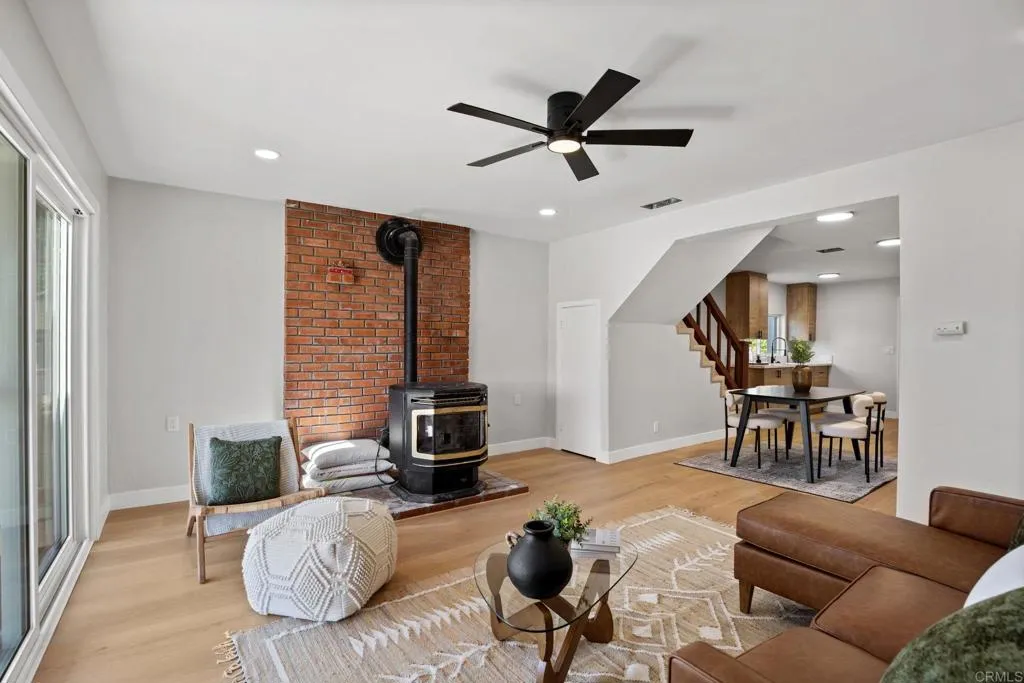 https://cdn.realtyfeed.com/cdn/127/306567439/ae557ebb5bcf3e4c00d91f236ce6f2cb.webp