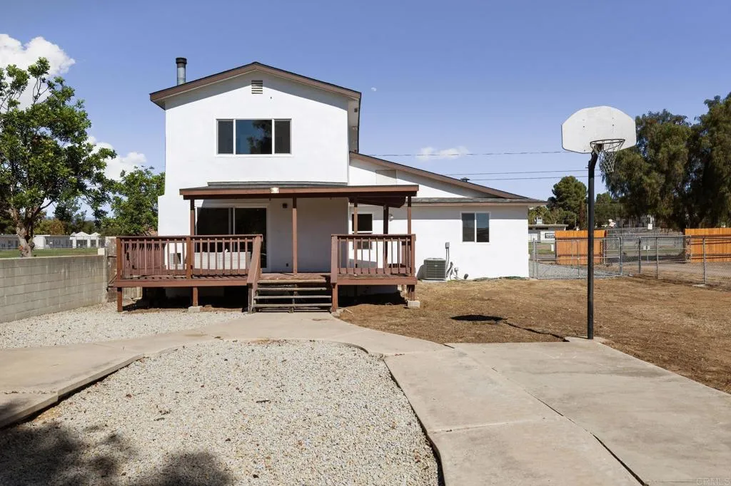 https://cdn.realtyfeed.com/cdn/127/306567439/bb3452a5495e48c9b3197e38e9eefdf3.webp