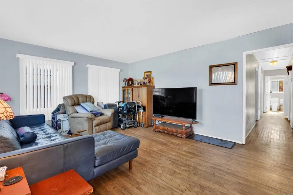https://cdn.realtyfeed.com/cdn/127/306567443/81b3fb9d97f812a168bc5ee81306d90e.webp