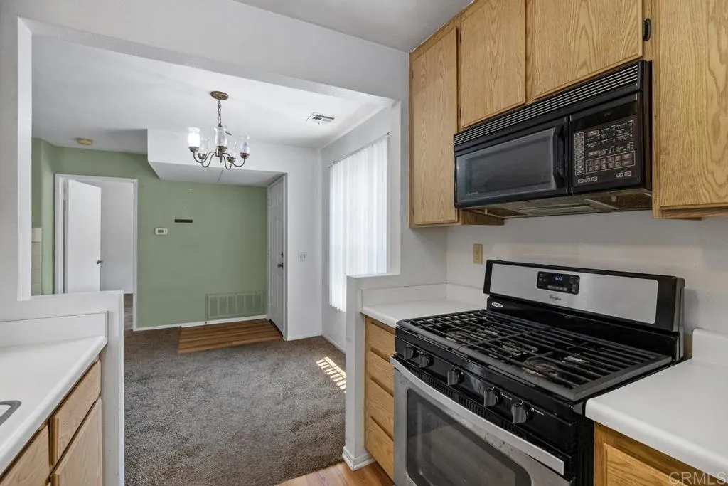 https://cdn.realtyfeed.com/cdn/127/306567507/ca8b0923aac087d15609d30fdb705a75.webp