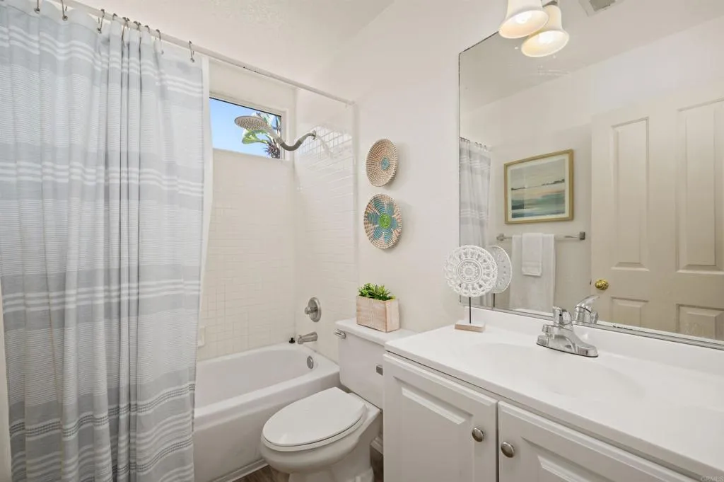 https://cdn.realtyfeed.com/cdn/127/306567516/86dd2202ff8f23dca749115afebba471.webp