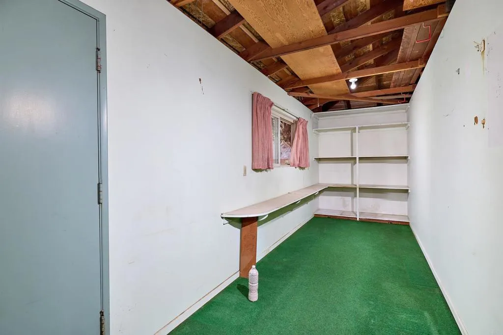 https://cdn.realtyfeed.com/cdn/127/306567527/90b1980df72e244b7909f822454856be.webp