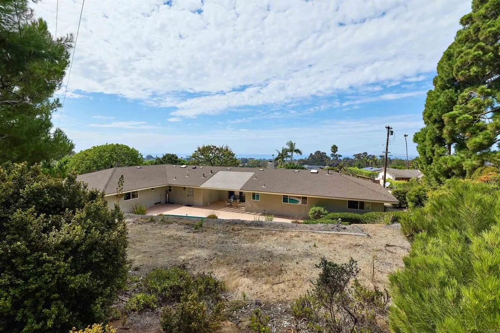https://cdn.realtyfeed.com/cdn/127/306567527/dc49ff00f8afd2b624c5e883808ec1a5.webp