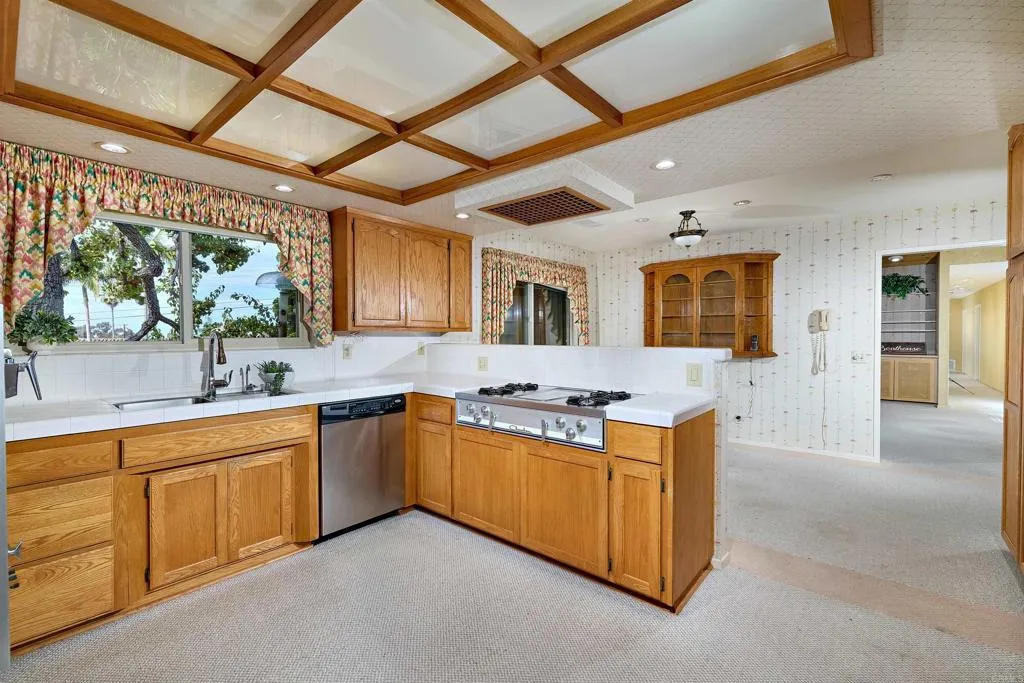 https://cdn.realtyfeed.com/cdn/127/306567527/fd0c09a3598717f7c0ce5db20a3b838c.webp