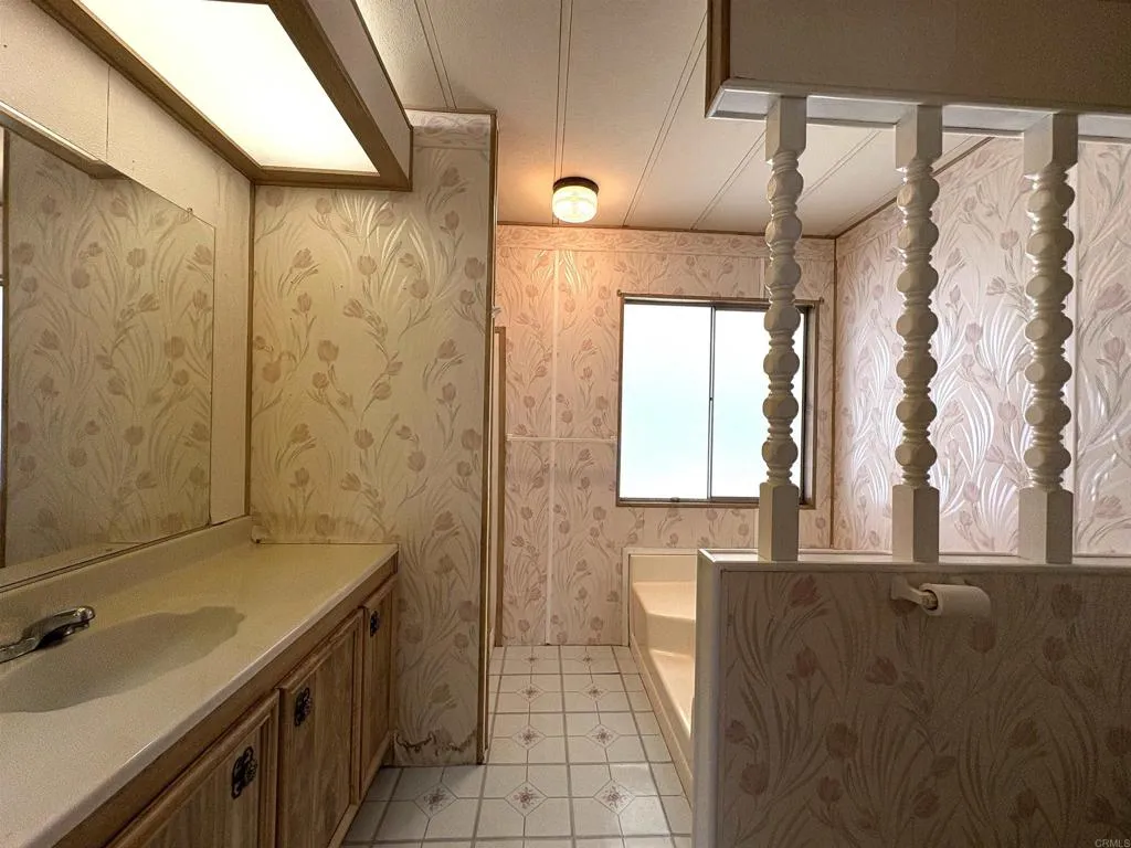 https://cdn.realtyfeed.com/cdn/127/306567614/09b6d4cd6ad8bc2e0a3cc07dbe3aa979.webp