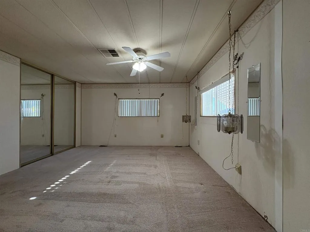 https://cdn.realtyfeed.com/cdn/127/306567614/a7fad140cd07062bc94b5a82fd43438c.webp