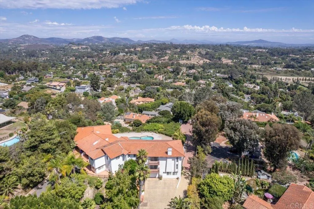 https://cdn.realtyfeed.com/cdn/127/306567623/4f33629a9d1d8dbe9506f6ba72a475b9.webp