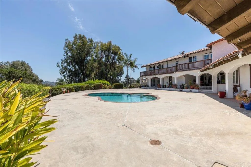 https://cdn.realtyfeed.com/cdn/127/306567623/75ab8f4356b6d4c4085644477ce24cc8.webp