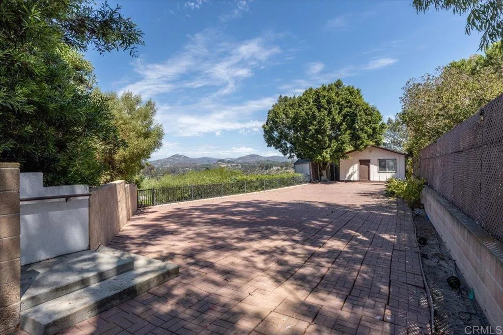 https://cdn.realtyfeed.com/cdn/127/306567623/abb2adb1cda615d6d1ca3b152a68496a.webp