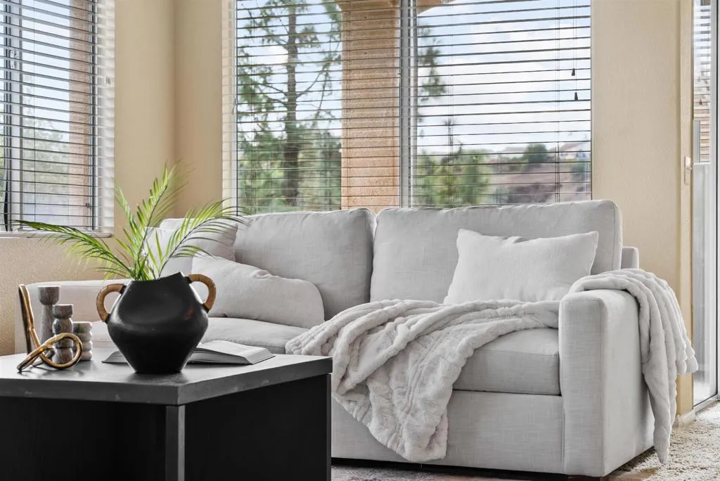 https://cdn.realtyfeed.com/cdn/127/306567632/9575eb80fbe9107ef9df0446e845384d.webp