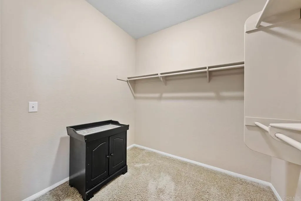 https://cdn.realtyfeed.com/cdn/127/306567632/f209cf26407bad8aa324c49f0de98aa4.webp