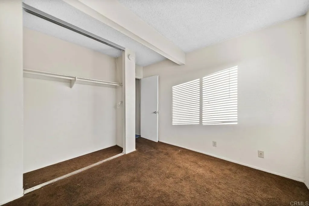 https://cdn.realtyfeed.com/cdn/127/306567646/c6d9cbee4bcee26213a9a5794a53b0f4.webp