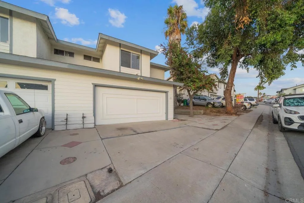 https://cdn.realtyfeed.com/cdn/127/306567646/f17ca6223ecaa931cb7906ebd9c347c3.webp
