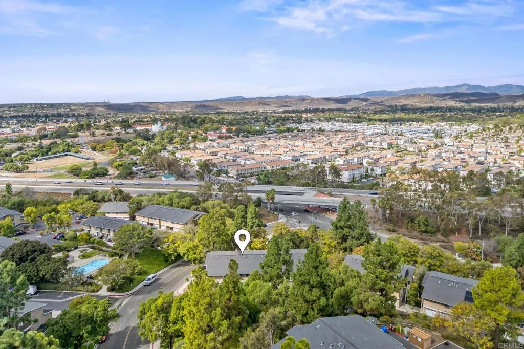 https://cdn.realtyfeed.com/cdn/127/306567647/699e4efd0f31be33323c20a9bf5b4c08.webp