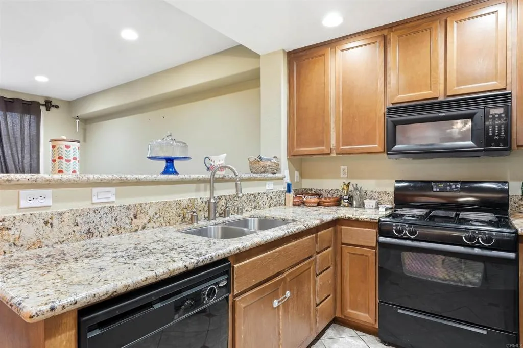 https://cdn.realtyfeed.com/cdn/127/306567690/758f9e0d8e4c9879d36731067b6eff36.webp