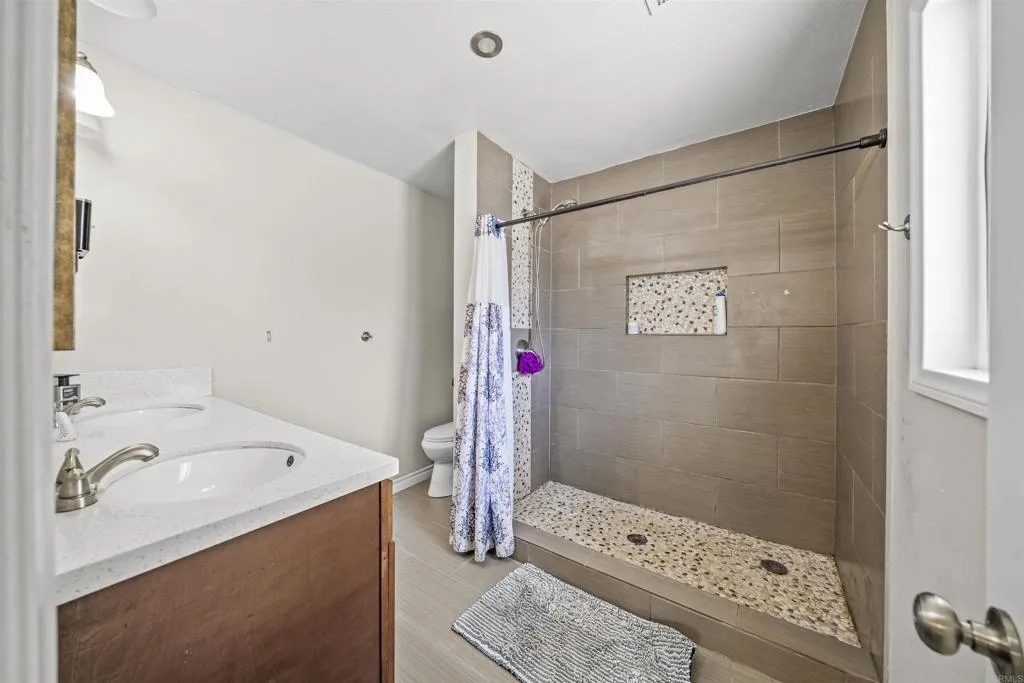 https://cdn.realtyfeed.com/cdn/127/306567701/0c8767d56710a69237b77dfa5e08f62e.webp