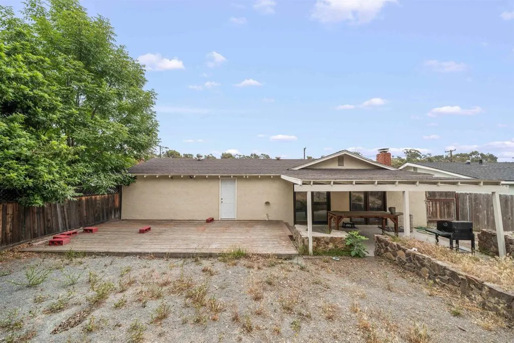 https://cdn.realtyfeed.com/cdn/127/306567701/20ca6ba8418a274967980b209ba3c852.webp