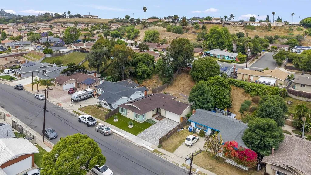 https://cdn.realtyfeed.com/cdn/127/306567701/a8cb657c260836e08bac8cabedfd9b9b.webp