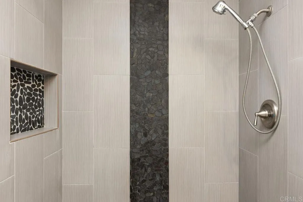 Photo #19: NDP2510008 Listing: Photo #19