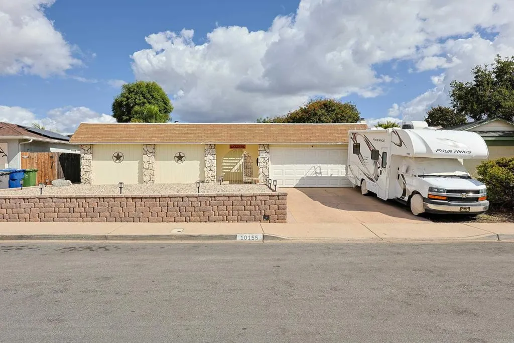 https://cdn.realtyfeed.com/cdn/127/306567742/914a1dfd46ebefffa8513a9babc130f4.webp