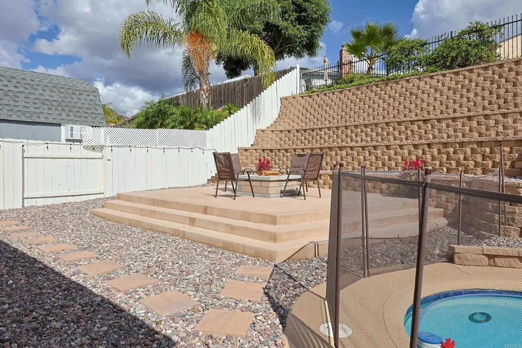 https://cdn.realtyfeed.com/cdn/127/306567742/b4188a7459378141c30714b56c97c4de.webp