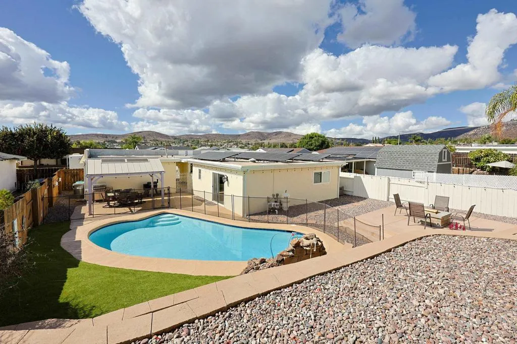 https://cdn.realtyfeed.com/cdn/127/306567742/e2c0d211cd9ce5b0b2b2bb624908f530.webp