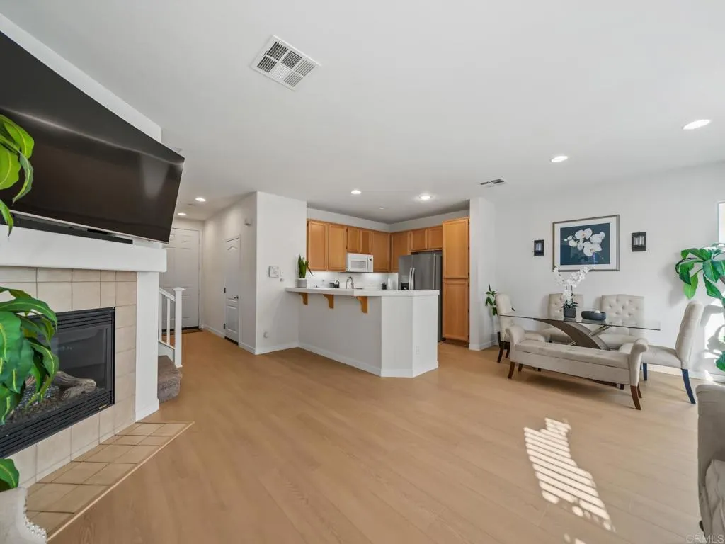 https://cdn.realtyfeed.com/cdn/127/306567769/2a77a94477fc258195f5b93b53ae947a.webp