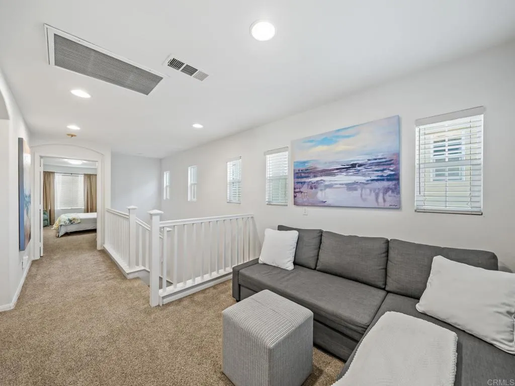 https://cdn.realtyfeed.com/cdn/127/306567769/8bb5536b38f34b7cd7662e8a73cc701c.webp