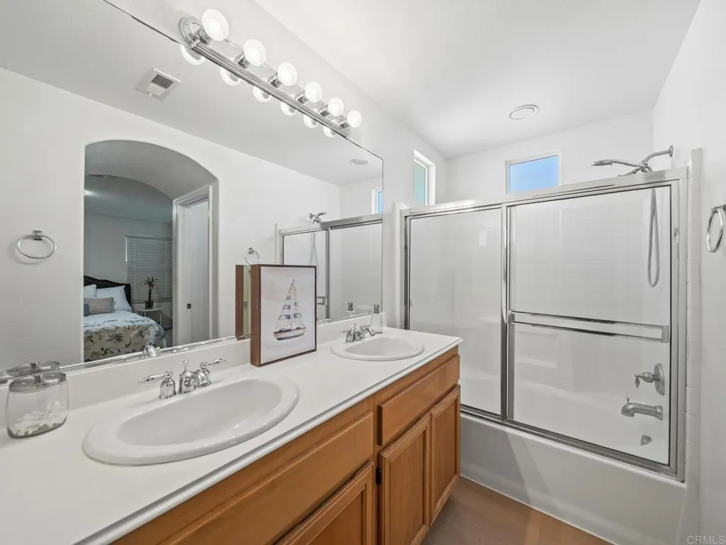 https://cdn.realtyfeed.com/cdn/127/306567769/b516eaa7343be5de6db3d827974e8e79.webp