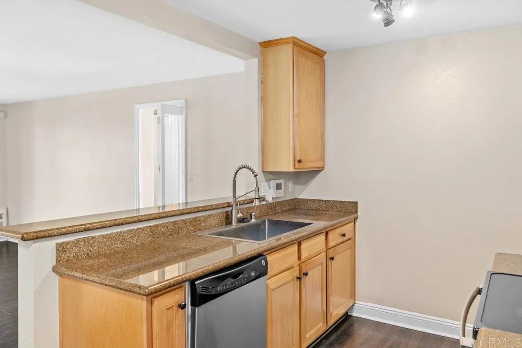 https://cdn.realtyfeed.com/cdn/127/306567772/5b1cef346f20735c173061b85e6b592f.webp