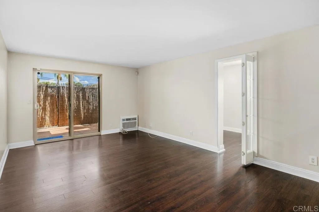 Photo #5: PTP2507878 Listing 