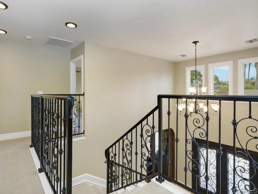 https://cdn.realtyfeed.com/cdn/127/306567805/9aab8a3893f5f1bb4b74b82cf0688be7.webp