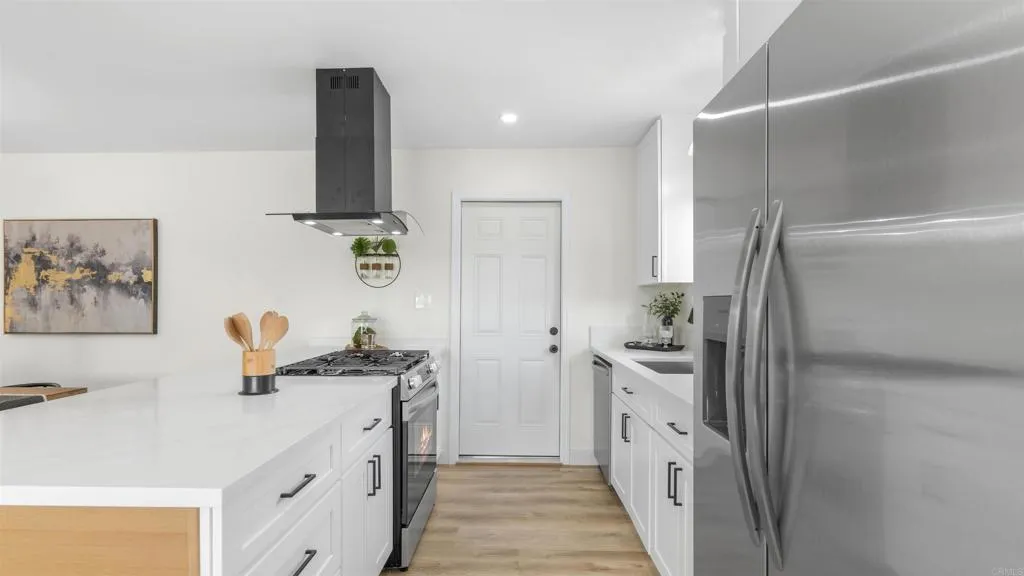 https://cdn.realtyfeed.com/cdn/127/306567830/6378554707bcc96995ffc3a27069d159.webp