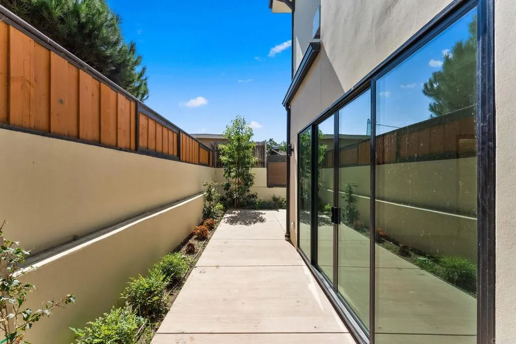 https://cdn.realtyfeed.com/cdn/127/306567885/1039ff8ba1d7fd51cddf2d4716d40e12.webp