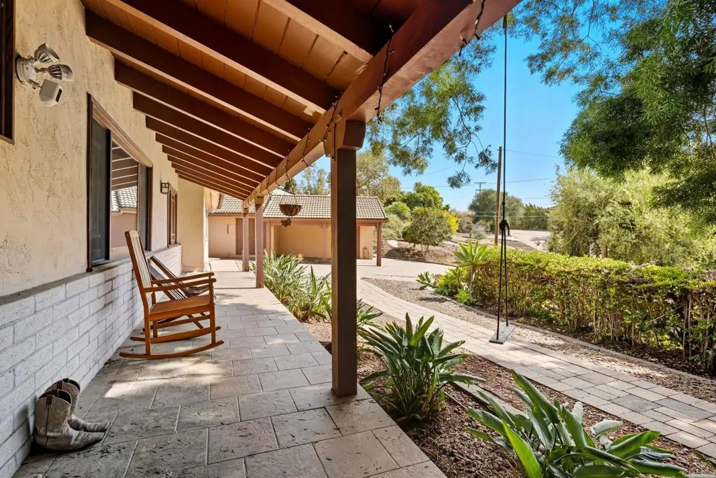 https://cdn.realtyfeed.com/cdn/127/306567905/1f21cecae1a5522fd7784e24ff85e858.webp