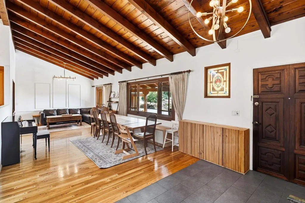 https://cdn.realtyfeed.com/cdn/127/306567905/2a0f858756c4dafd5aa41b069023b74c.webp