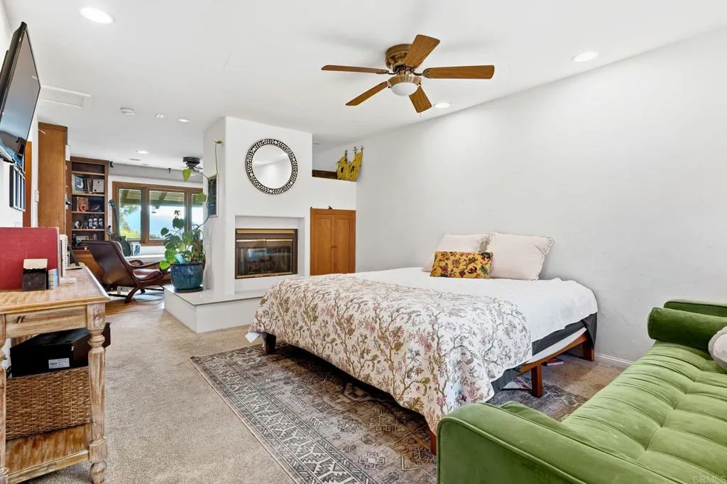 https://cdn.realtyfeed.com/cdn/127/306567905/9bae5dae05ed47a67ba96f6d00591c2d.webp