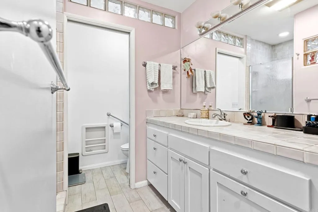 https://cdn.realtyfeed.com/cdn/127/306567905/e9159f98affaedc3fa07e480701ef6d3.webp