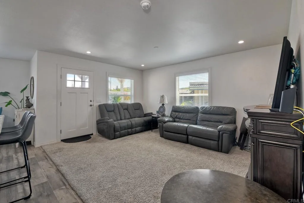 https://cdn.realtyfeed.com/cdn/127/306567927/f6b529e6537988c1cae68559c6c14f62.webp