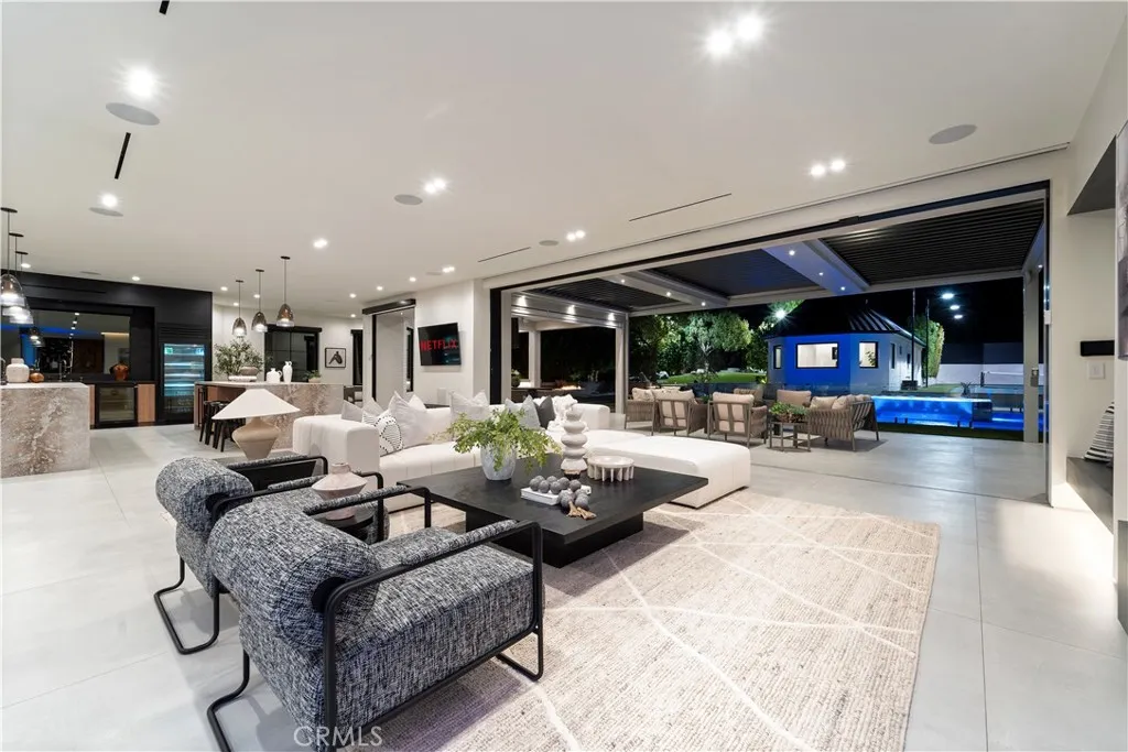 20620 Chatsboro Drive, Woodland Hills, CA, 91364