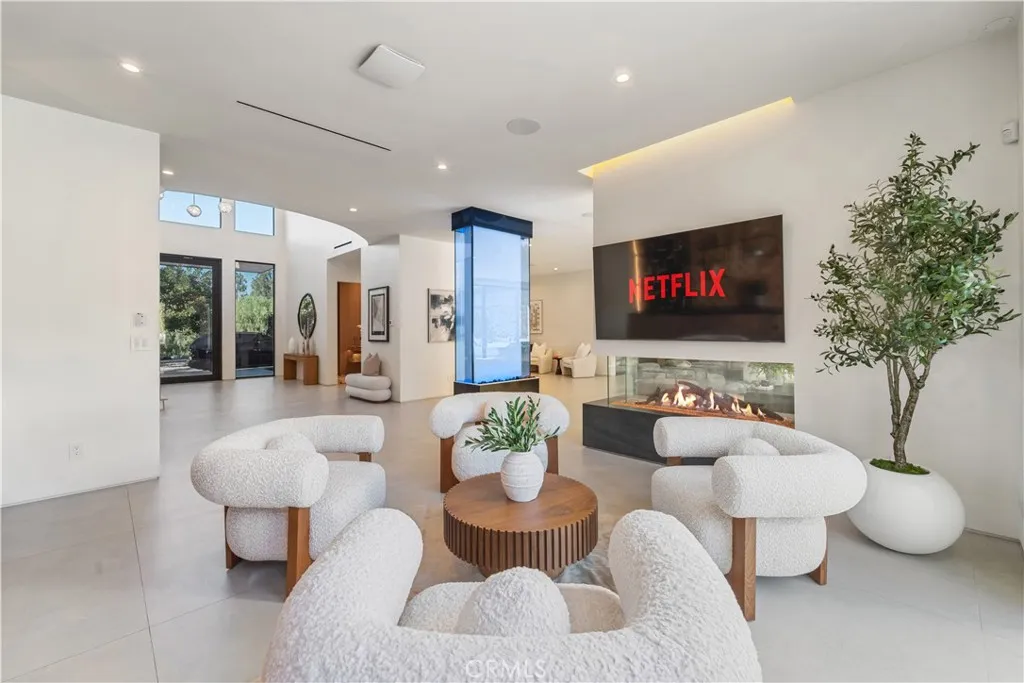 20620 Chatsboro Drive, Woodland Hills, CA, 91364