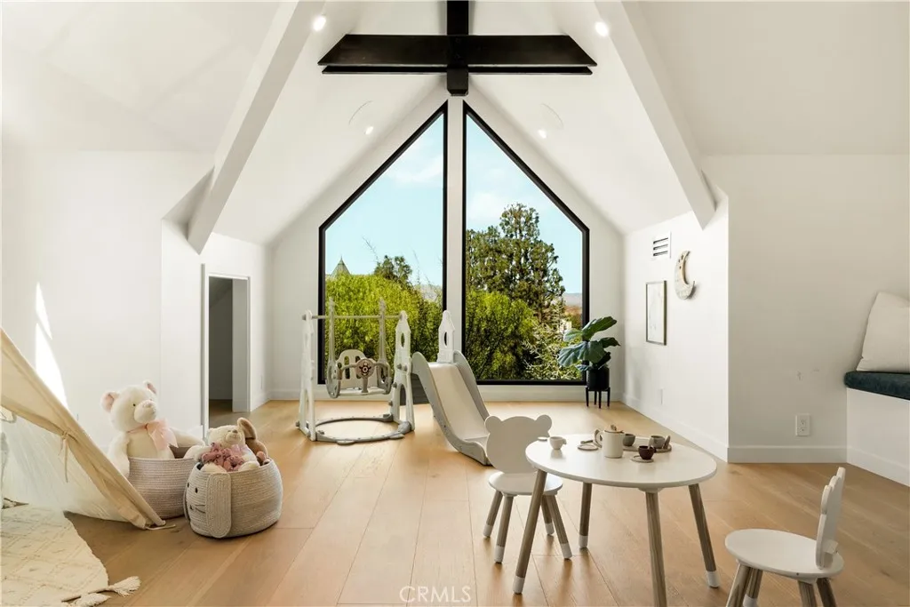 20620 Chatsboro Drive, Woodland Hills, CA, 91364