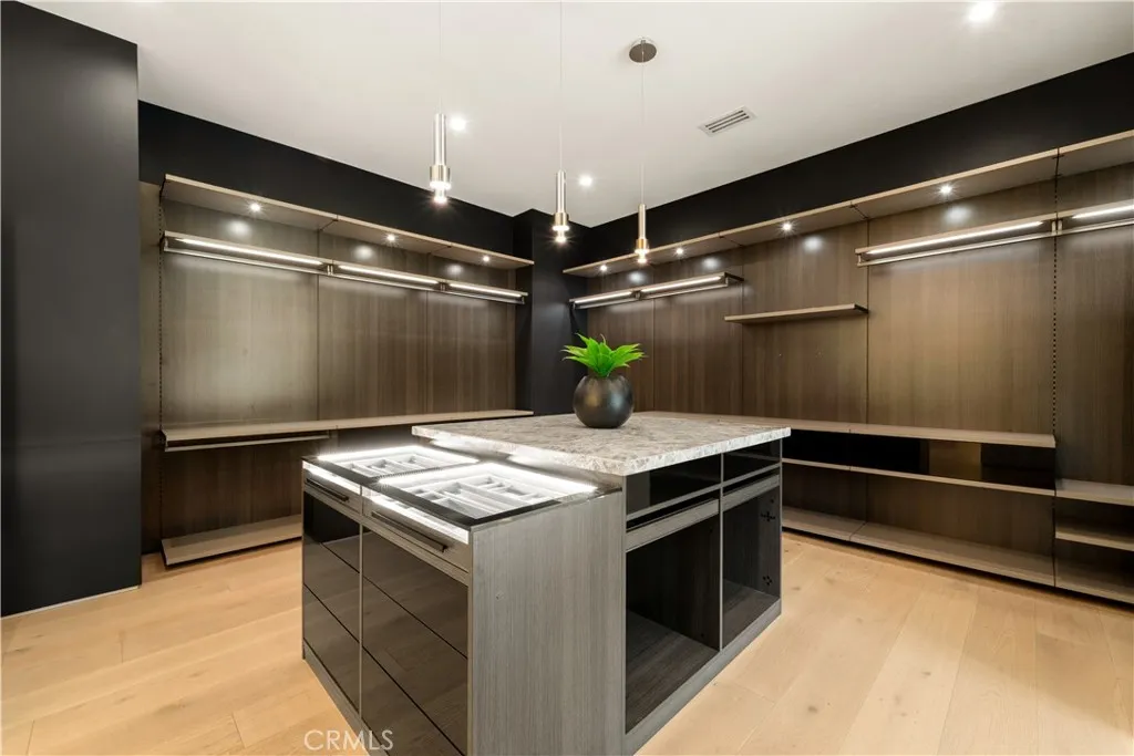 20620 Chatsboro Drive, Woodland Hills, CA, 91364