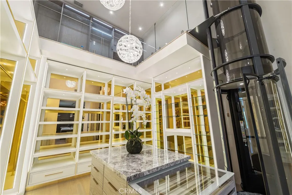 20620 Chatsboro Drive, Woodland Hills, CA, 91364