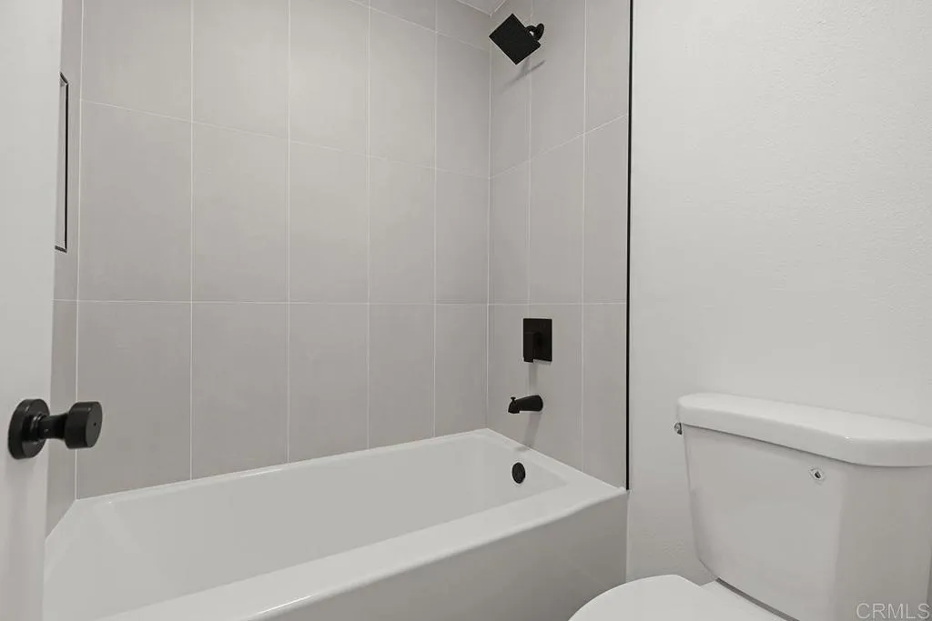 https://cdn.realtyfeed.com/cdn/127/306568026/b9c0819752fe34daf454bfd1527c068f.webp