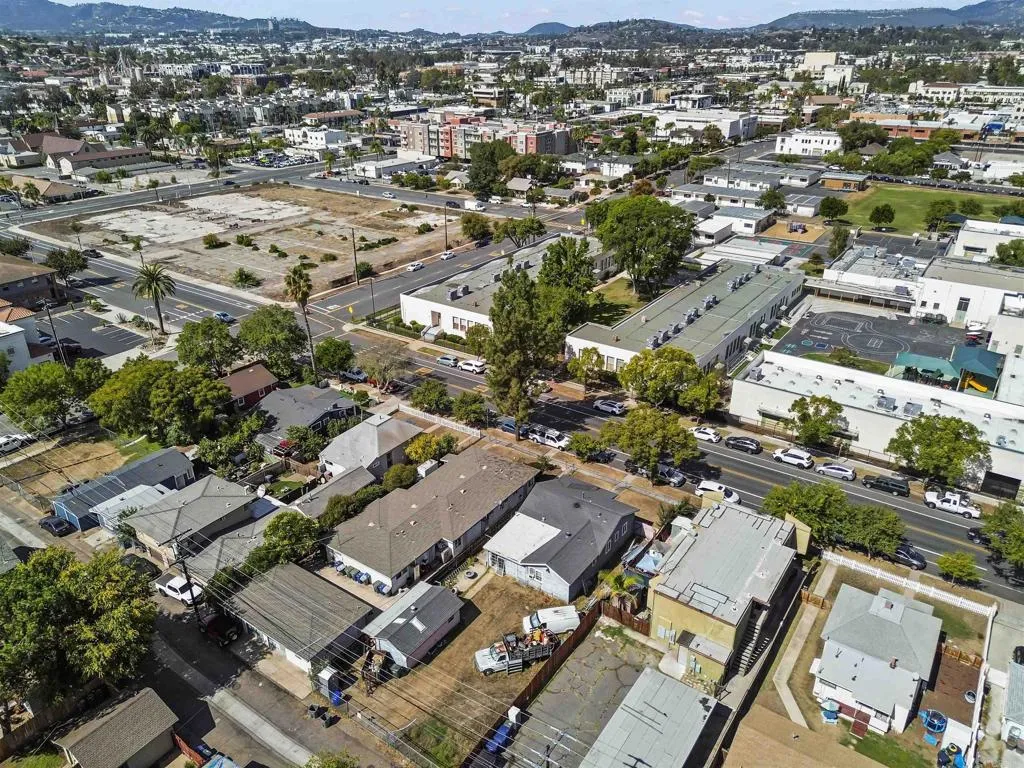https://cdn.realtyfeed.com/cdn/127/306568073/9d1e4d62a1bfbc313d2477bd781cd73a.webp