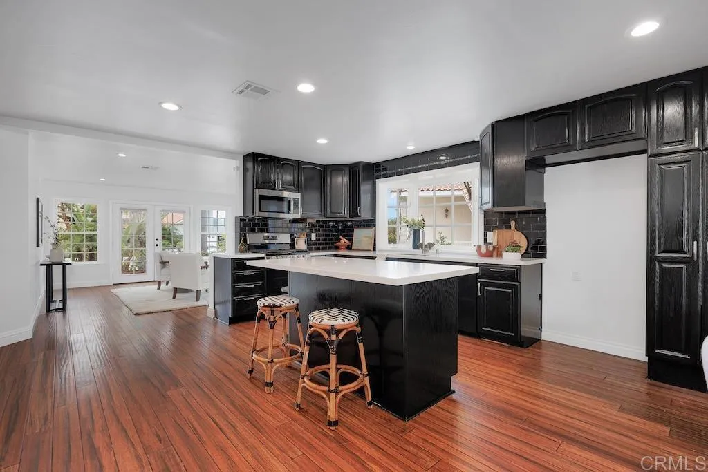 https://cdn.realtyfeed.com/cdn/127/306568106/0c91d9a1f727e4f49c13d314229b75a8.webp
